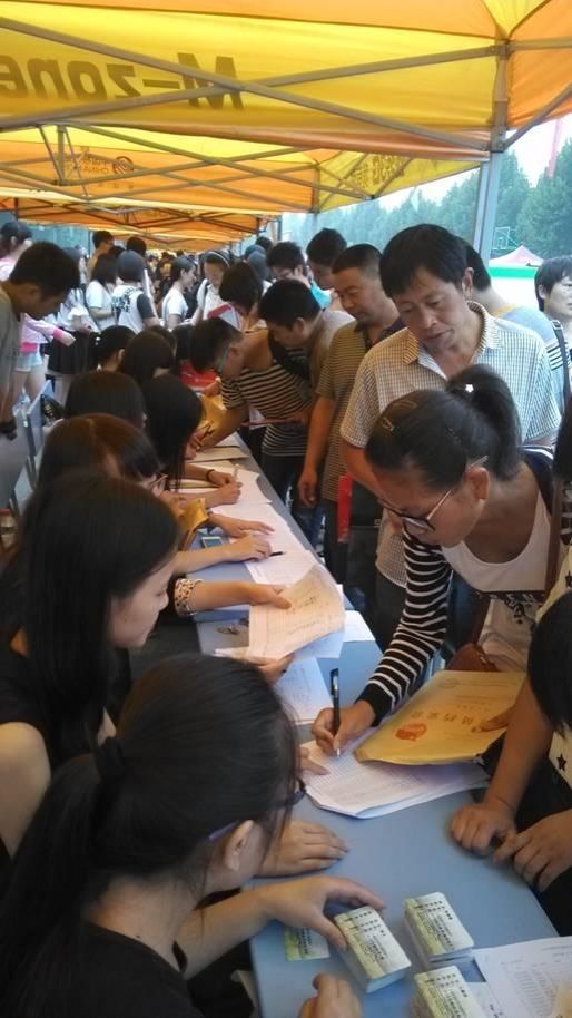 http://wcmfileapi.zznu.edu.cn:8002/picture/article/67/cc/6e/b907ed1544c18f9ed62054c4aebb/371f49b1-3242-4c49-9dcc-99f9cc3ef2e4.jpg