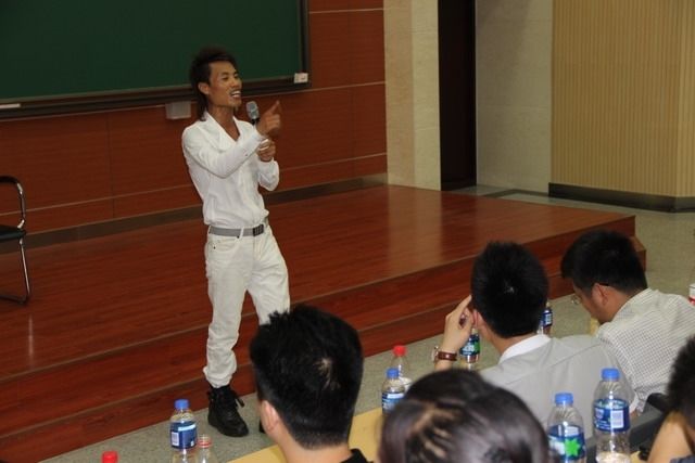 http://wcmfileapi.zznu.edu.cn:8002/picture/article/67/8c/d7/392a71a84d908a8ebca90682086e/c2532915-0fc6-4ca8-ab19-edbce5247dca.jpg
