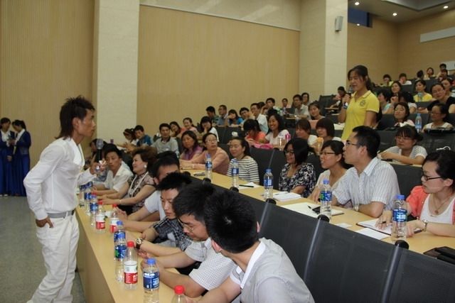 http://wcmfileapi.zznu.edu.cn:8002/picture/article/67/8c/d7/392a71a84d908a8ebca90682086e/d8a7a214-e040-429b-baed-ed9bf693c09e.jpg