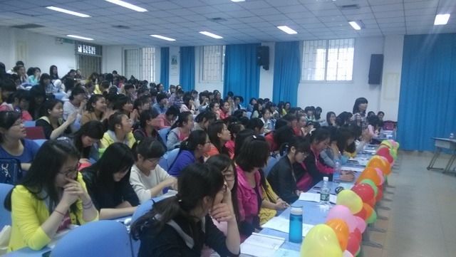 http://wcmfileapi.zznu.edu.cn:8002/picture/article/67/bf/00/ff2c0eeb4e1c9a1d6c5a163df0ea/f17b0e82-f74d-4f5b-ba3e-0ecd3d8add9e.jpg