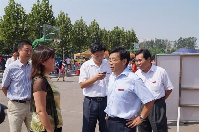 http://wcmfileapi.zznu.edu.cn:8002/picture/article/67/b2/32/117d433e45fabacd437ff9c36f73/6f8a07be-7b40-43a0-a853-9c2bed09aebc.jpg