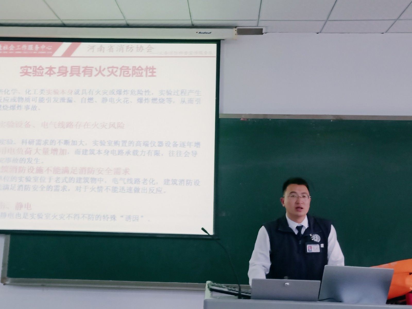 3f6186c0a6a41f15041224261917c67.jpg 3f6186c0a6a41f15041224261917c67.jpg