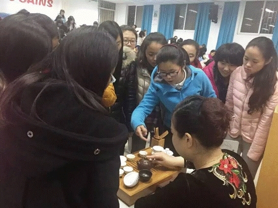 http://wcmfileapi.zznu.edu.cn:8002/picture/article/67/47/10/0daf1e3a4f868d7104dbed247d18/494b0e1d-dc99-4273-ae8b-1eff8aa0093d.png